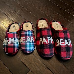 Mama bear ( size small 5-6 ) & Papa bear slippers ( size large 11-12 )
